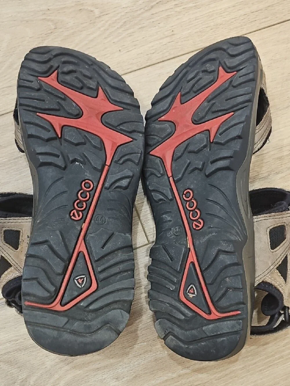 Ecco Men's Brown and Black Leather Outdoor Sandals Size 44 (10-10.5)